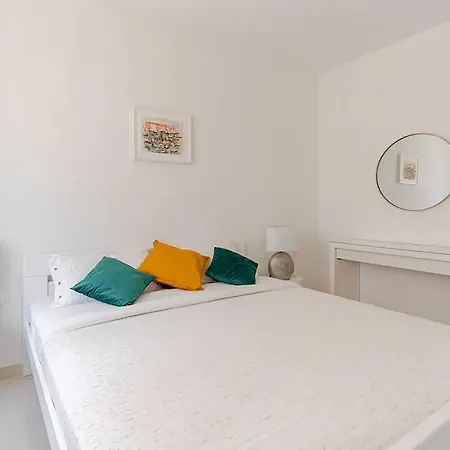 Maras Apartment *