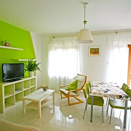 Apartment Maras Porec